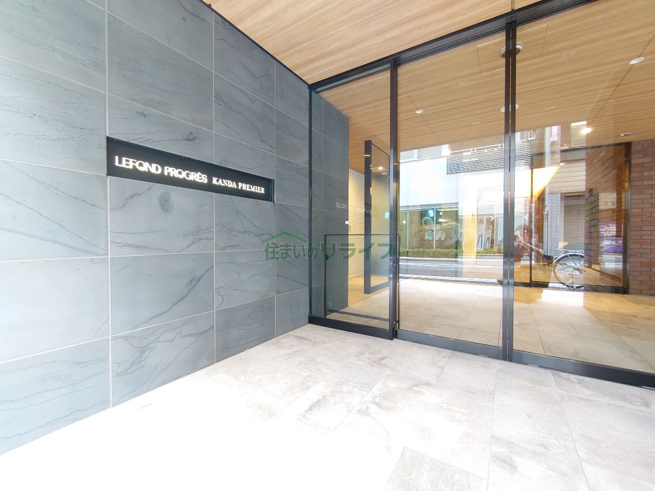 建物エントランス