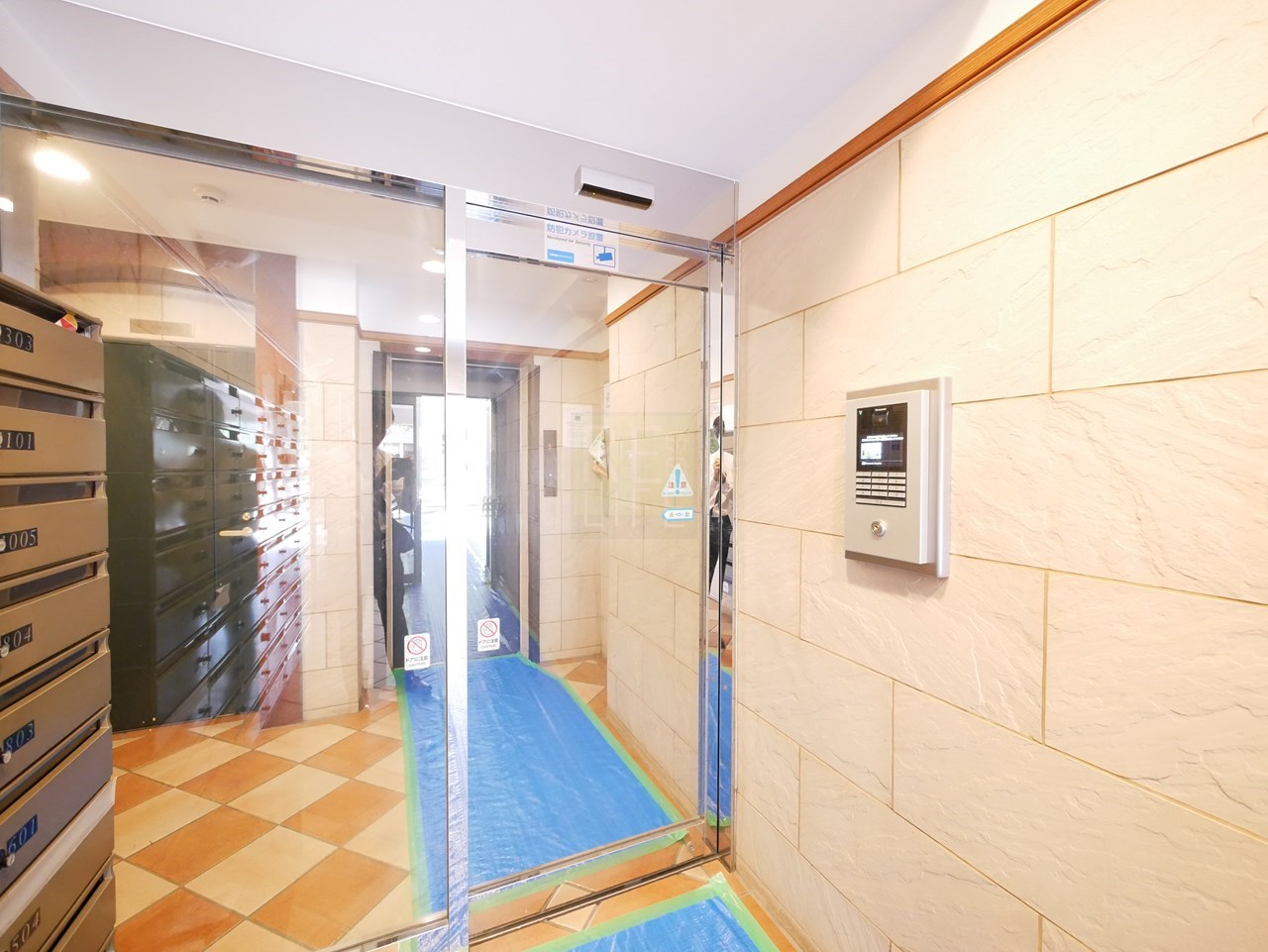 建物エントランス