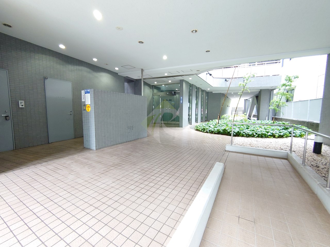 建物エントランス