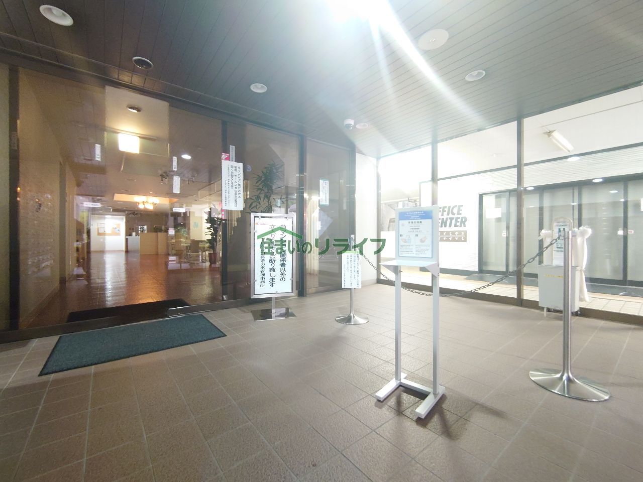 建物エントランス