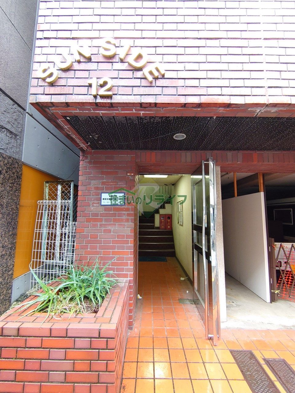 建物エントランス