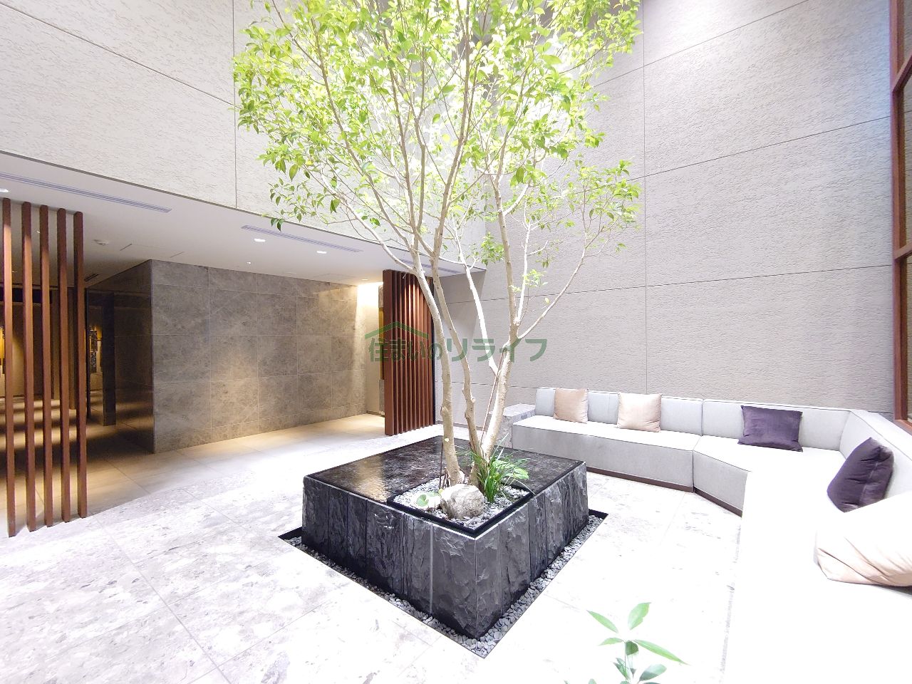 建物エントランス