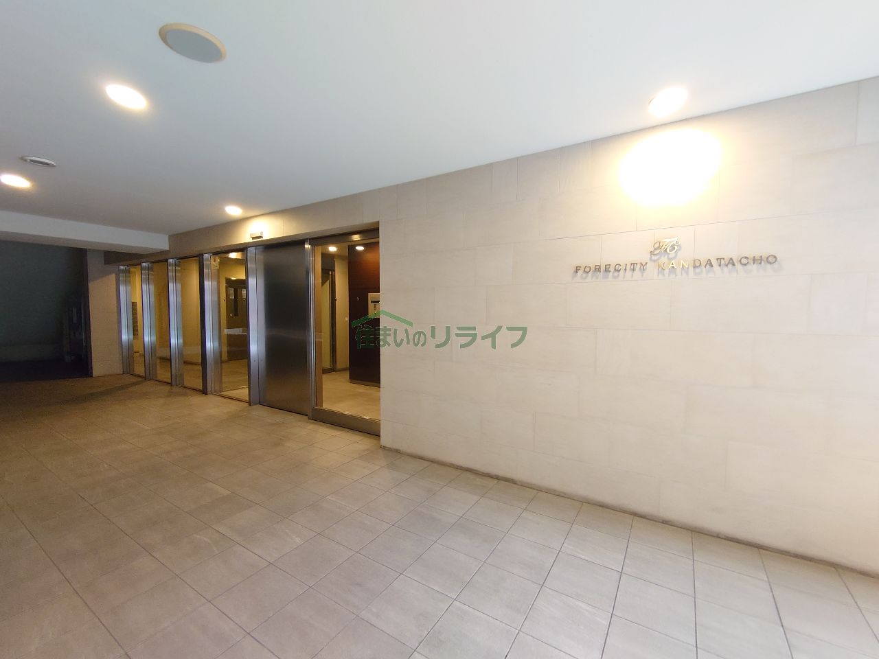 建物エントランス