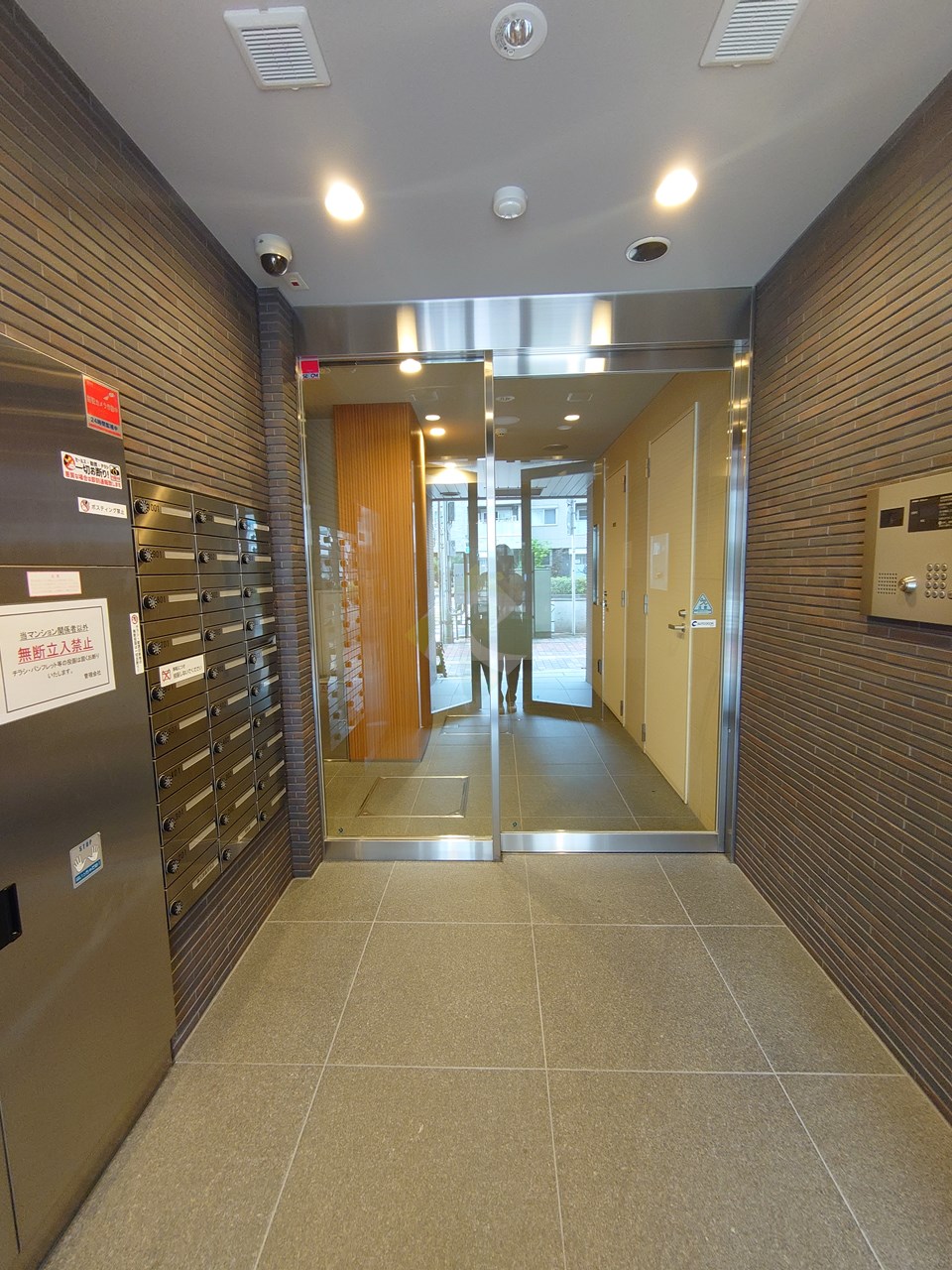 建物エントランス