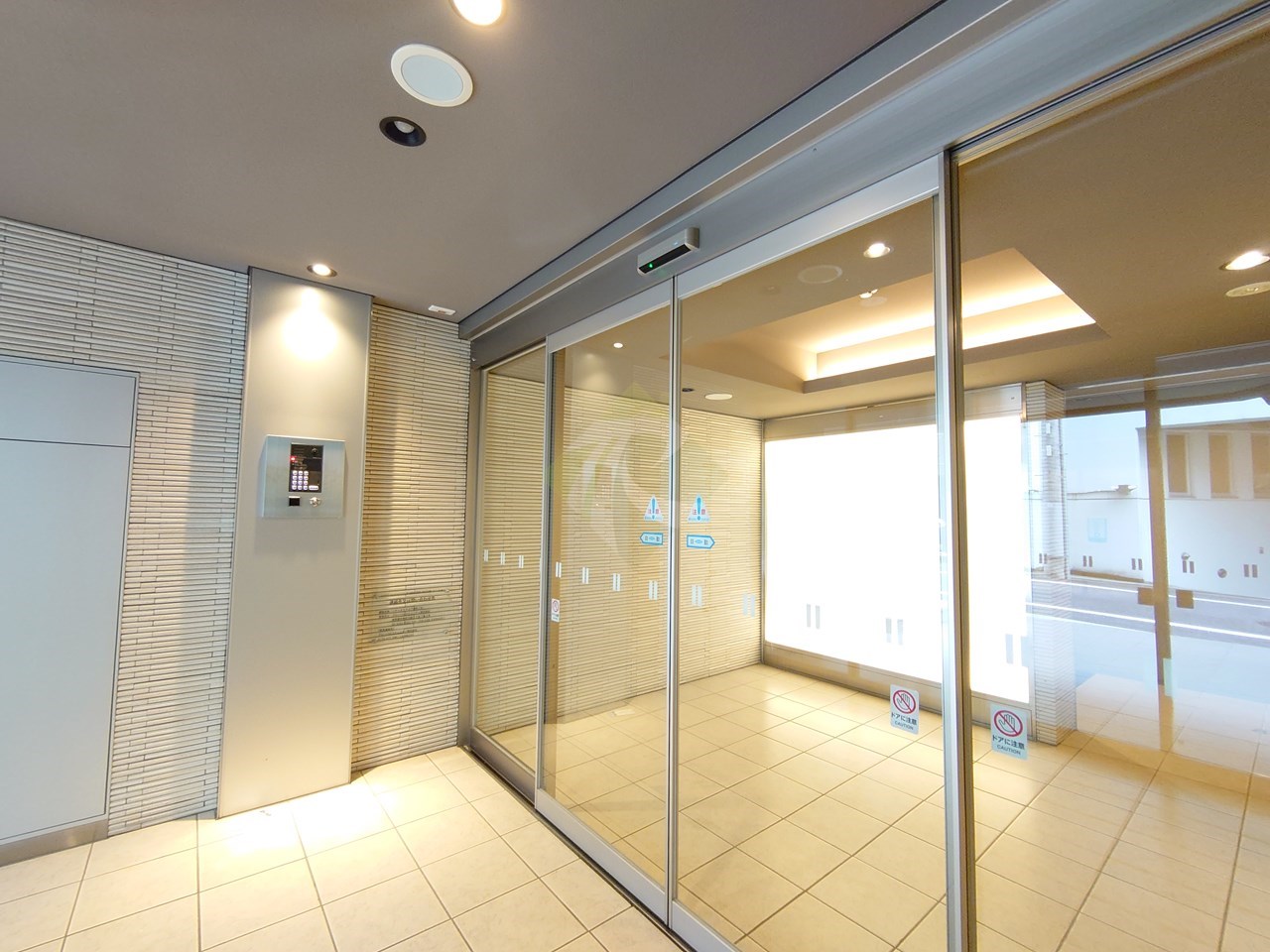 建物エントランス