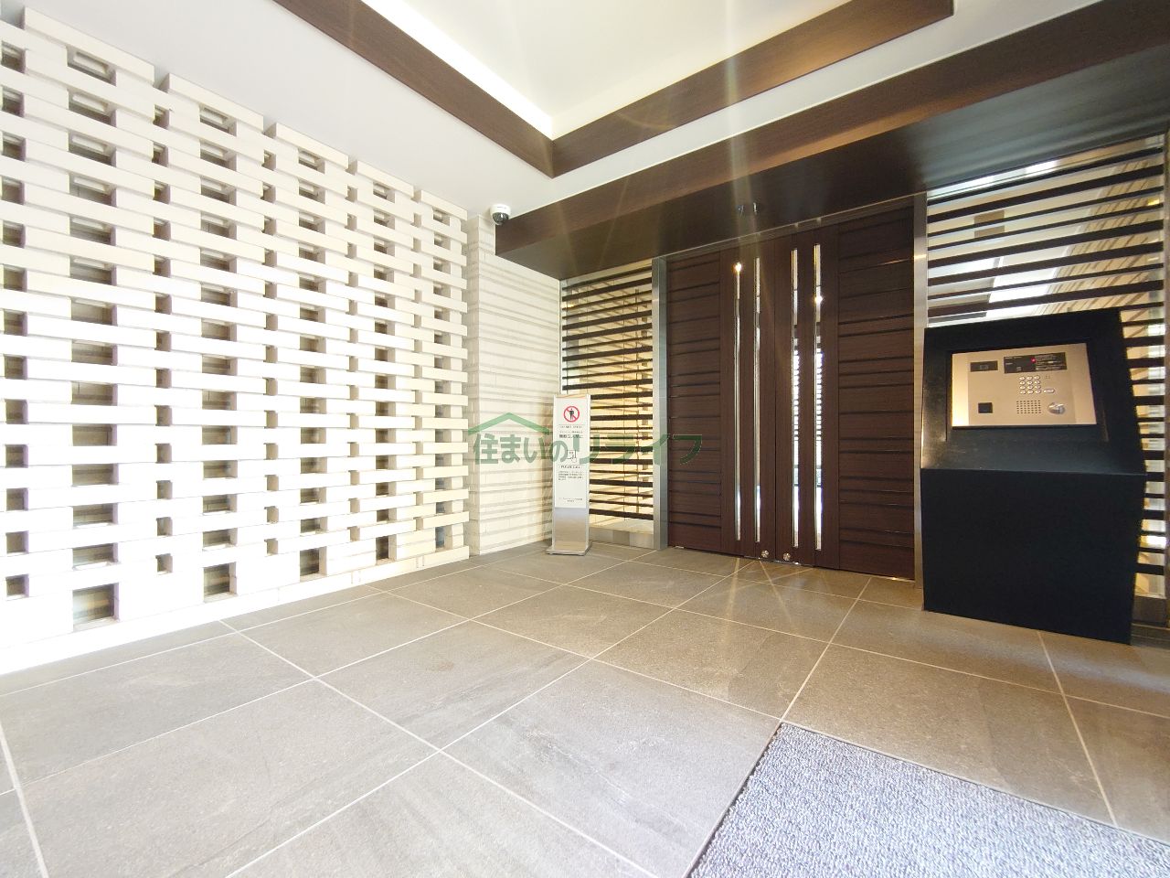 建物エントランス