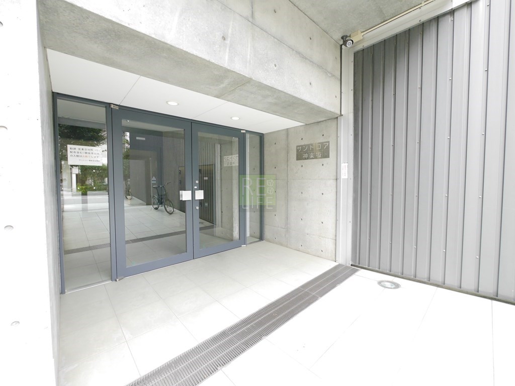 建物エントランス