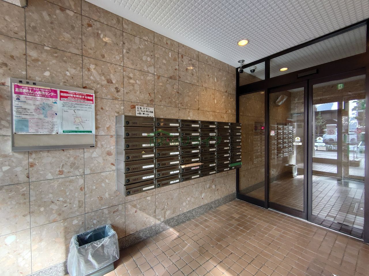 建物エントランス