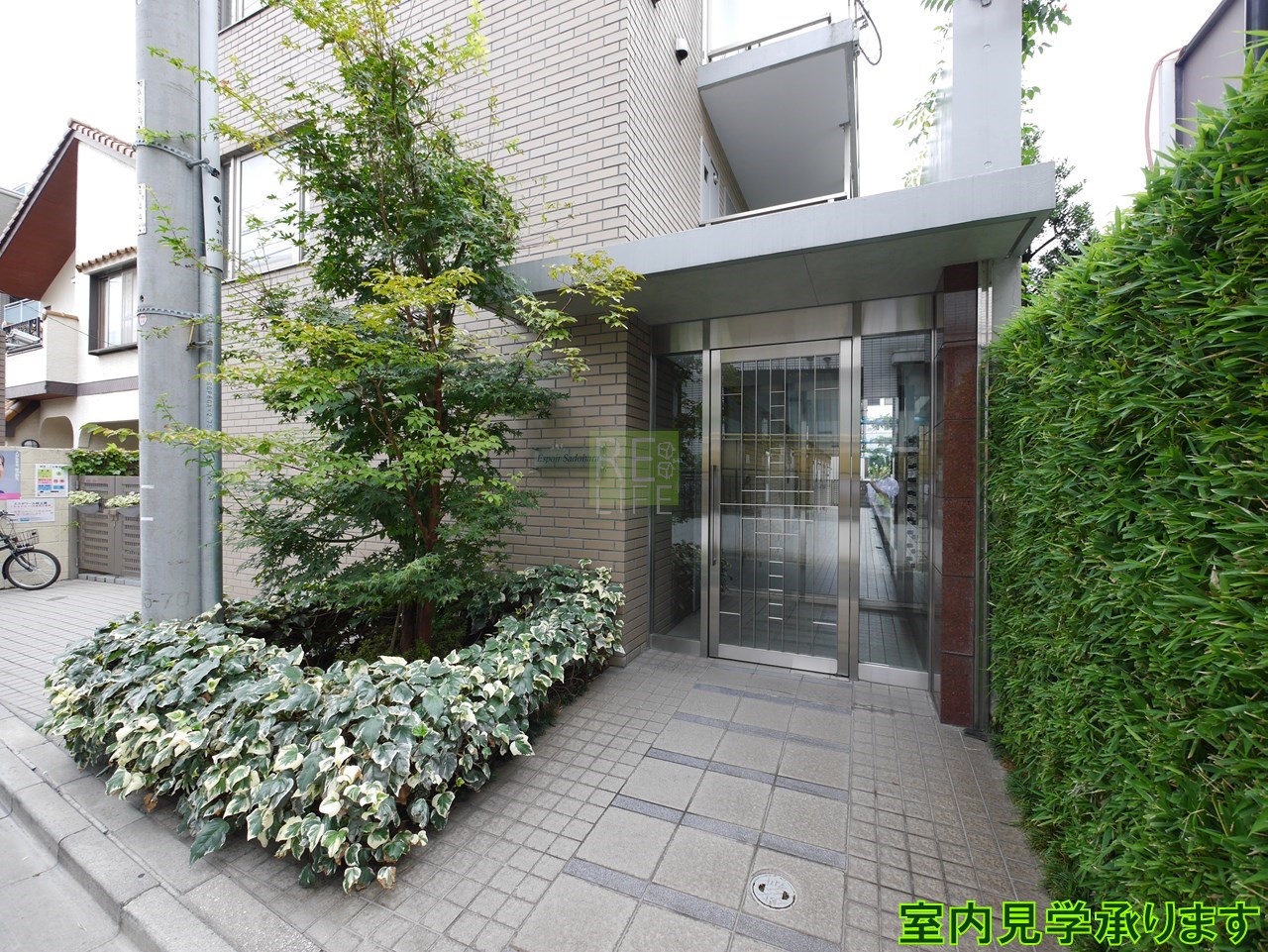 建物エントランス