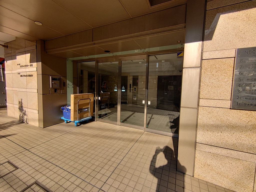 建物エントランス