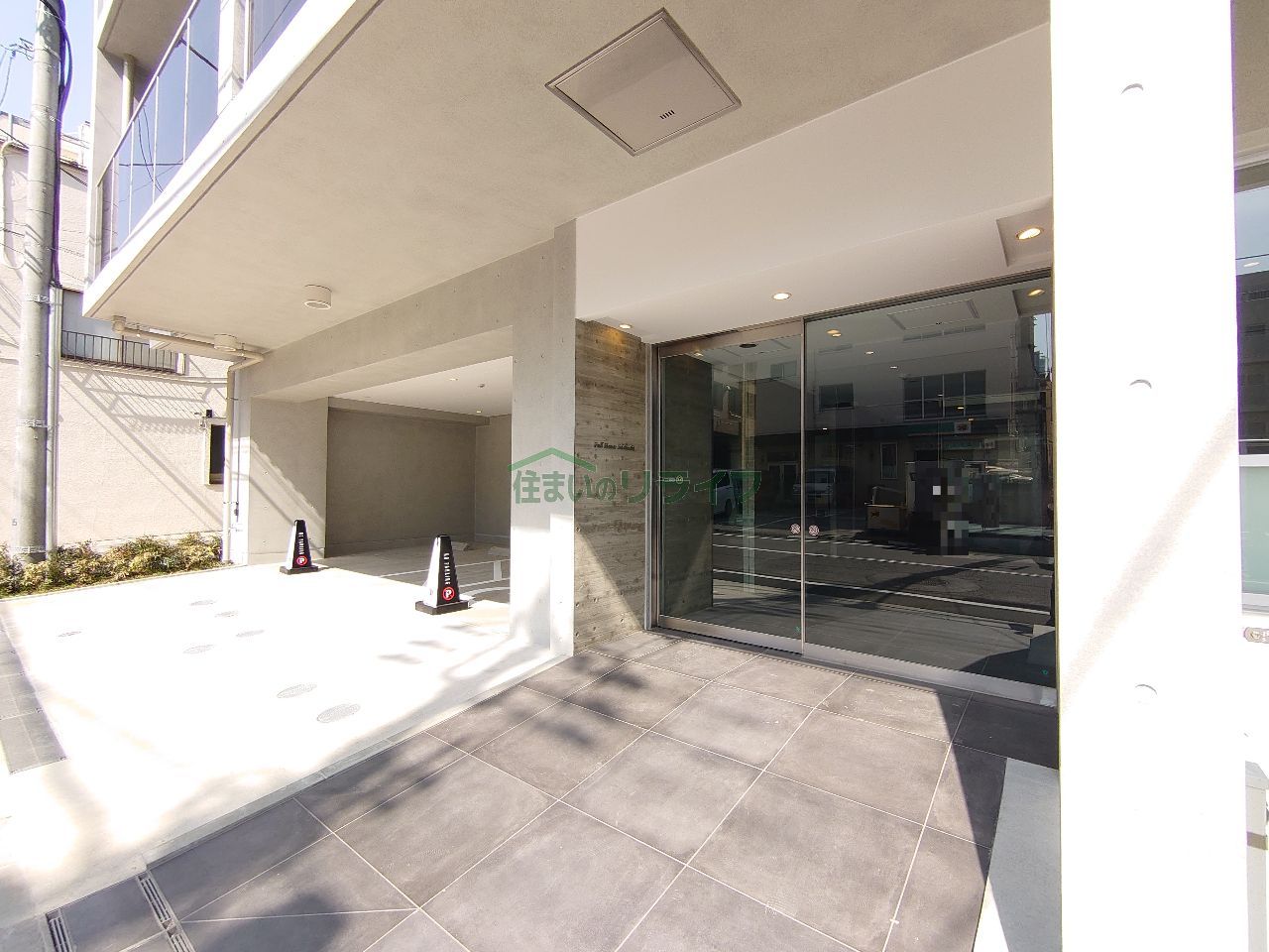 建物エントランス