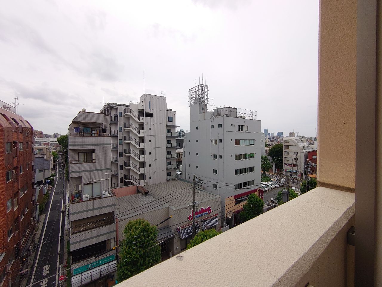 バルコニー