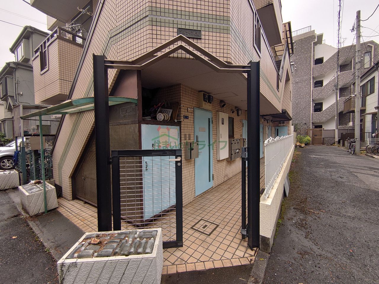 建物エントランス