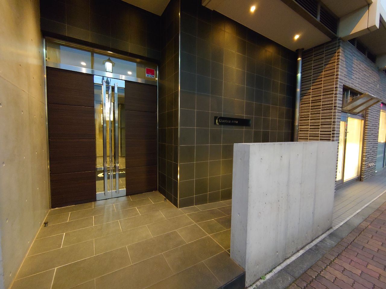 建物エントランス