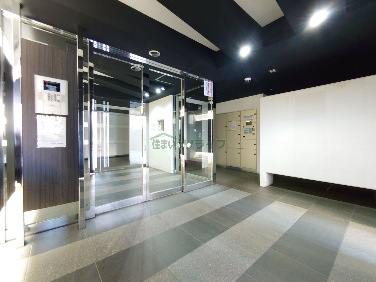 建物エントランス