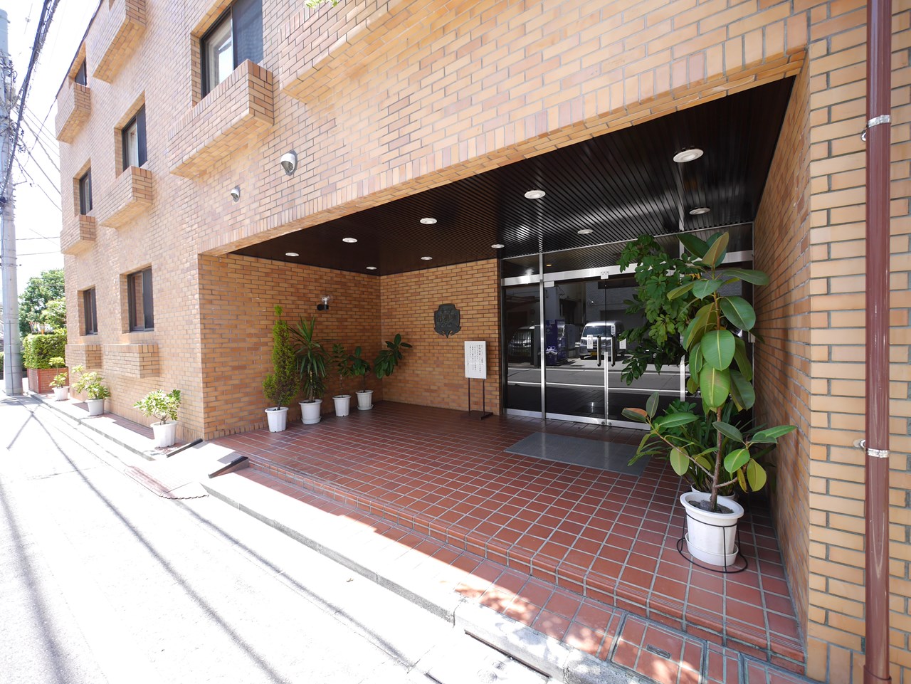 建物エントランス