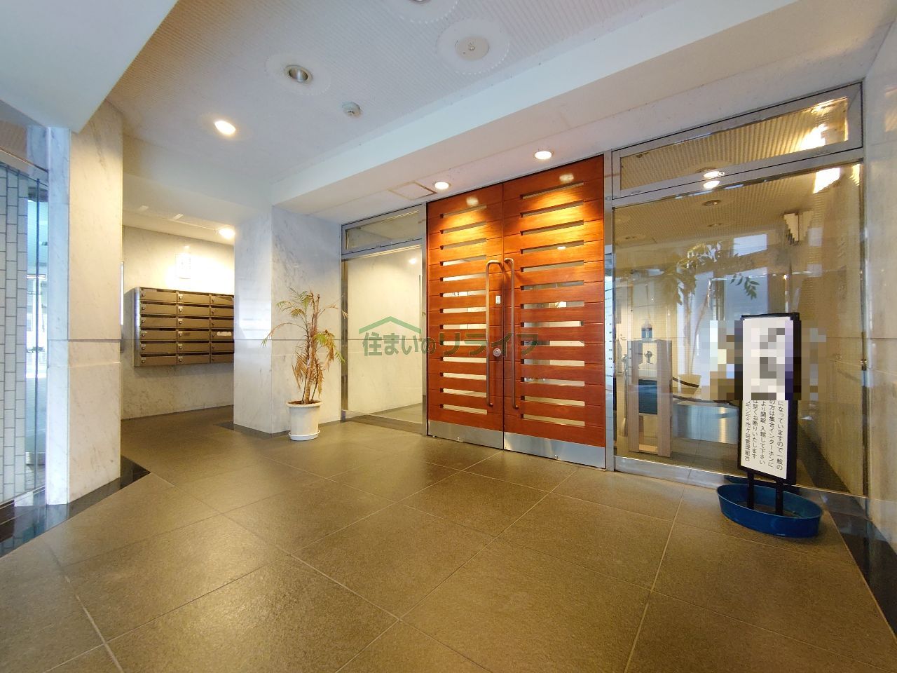 建物エントランス