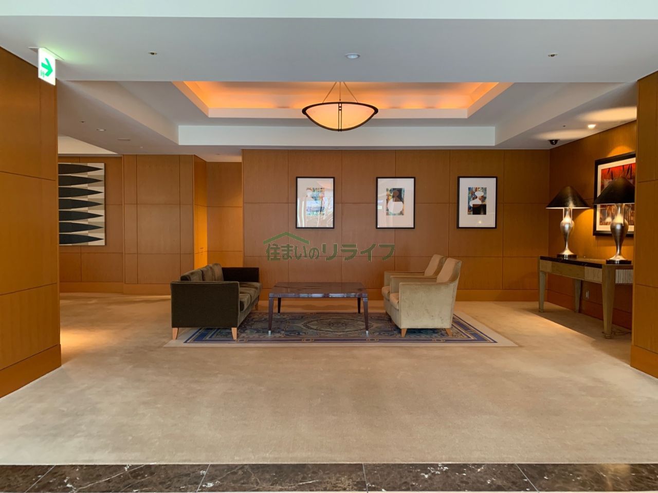 建物エントランス