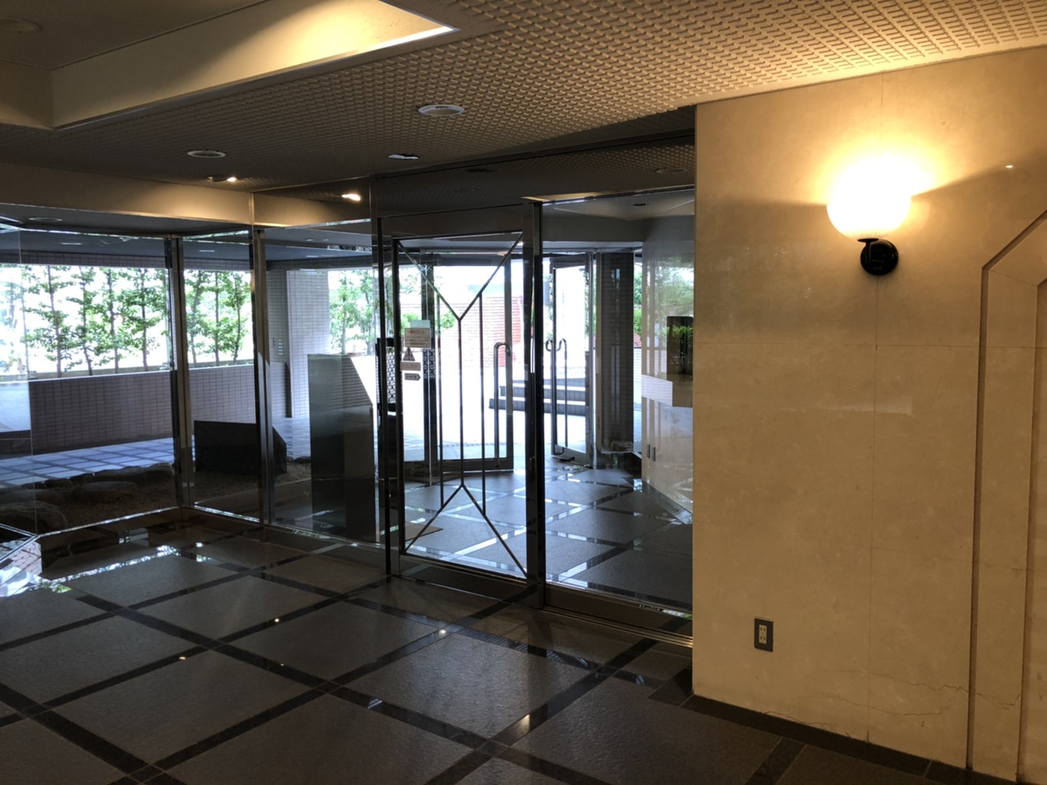 建物エントランス