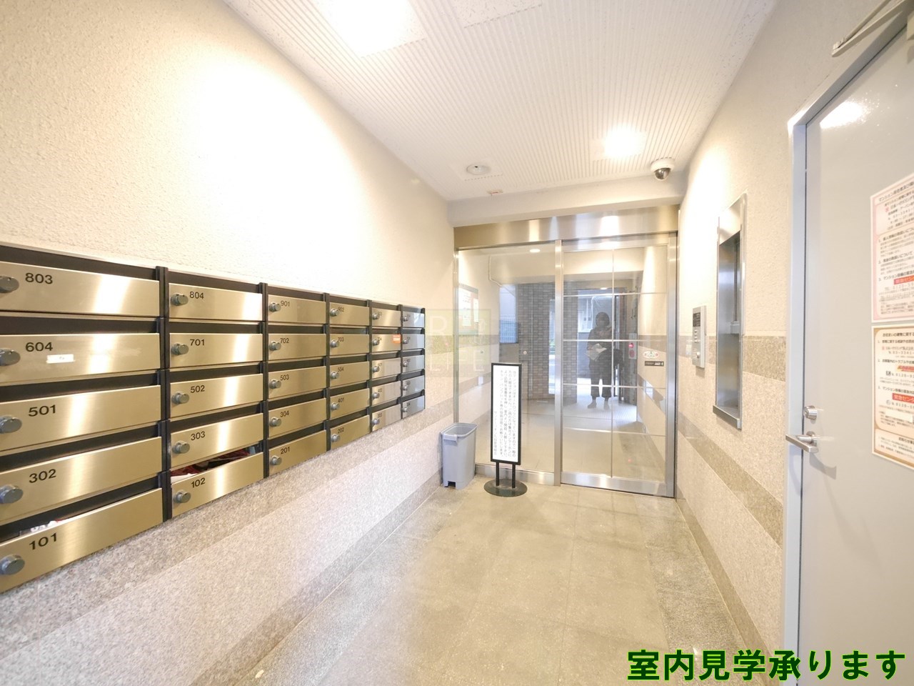 建物エントランス