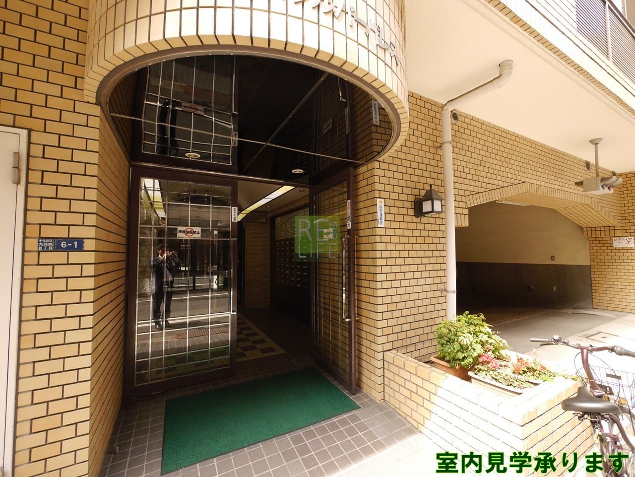 建物エントランス