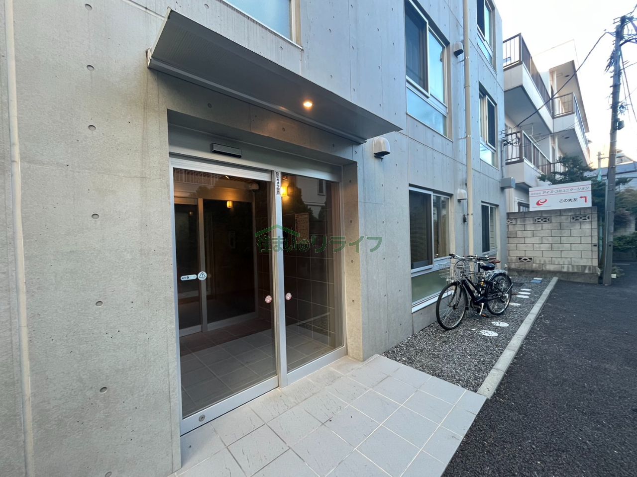 建物エントランス