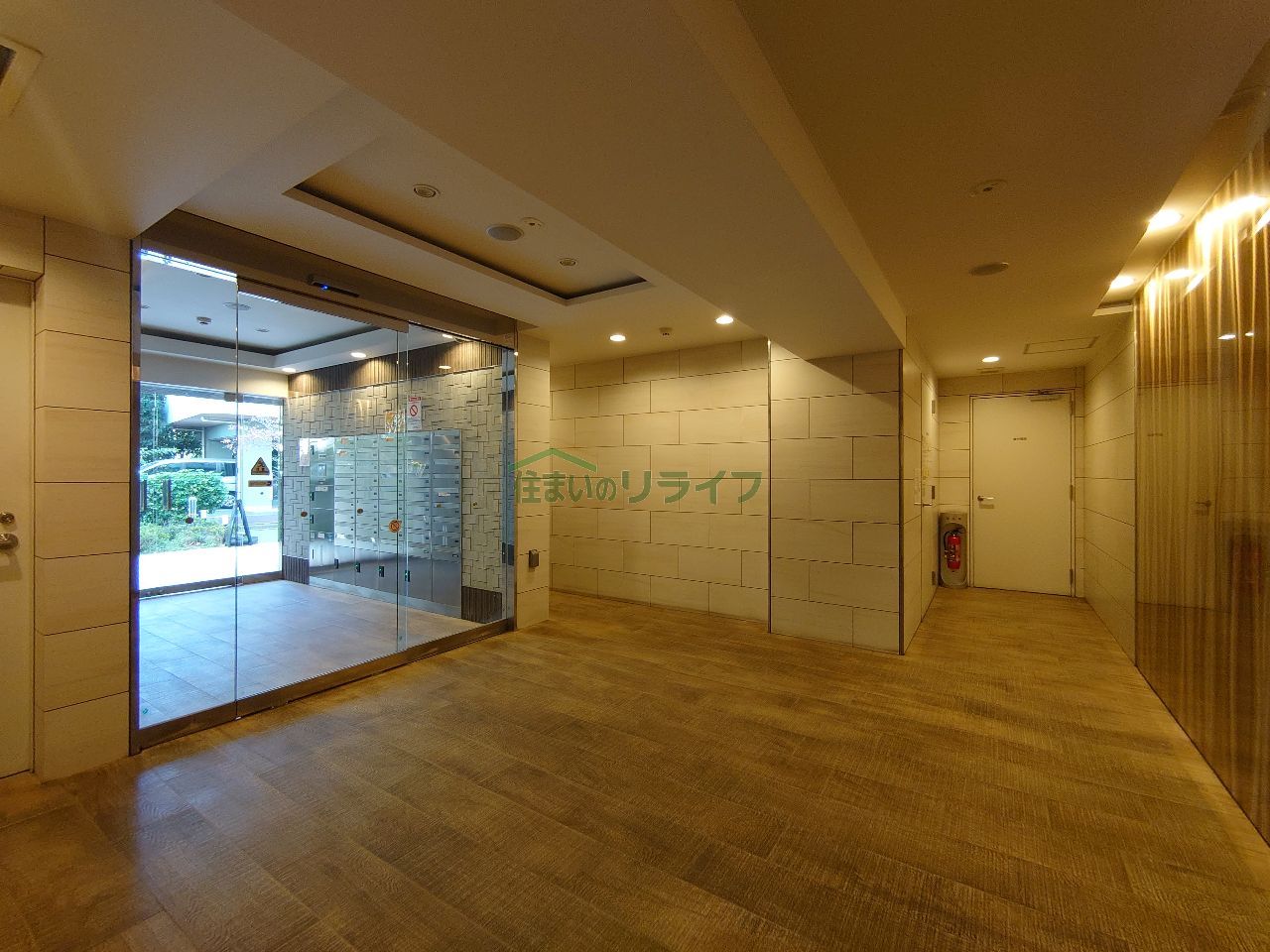 建物エントランス