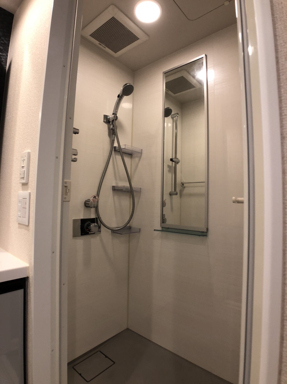 シャワールーム