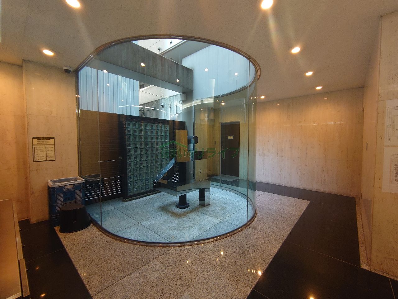 建物エントランス