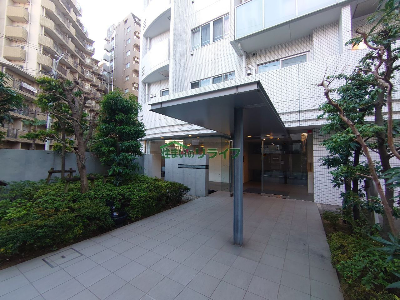 建物エントランス