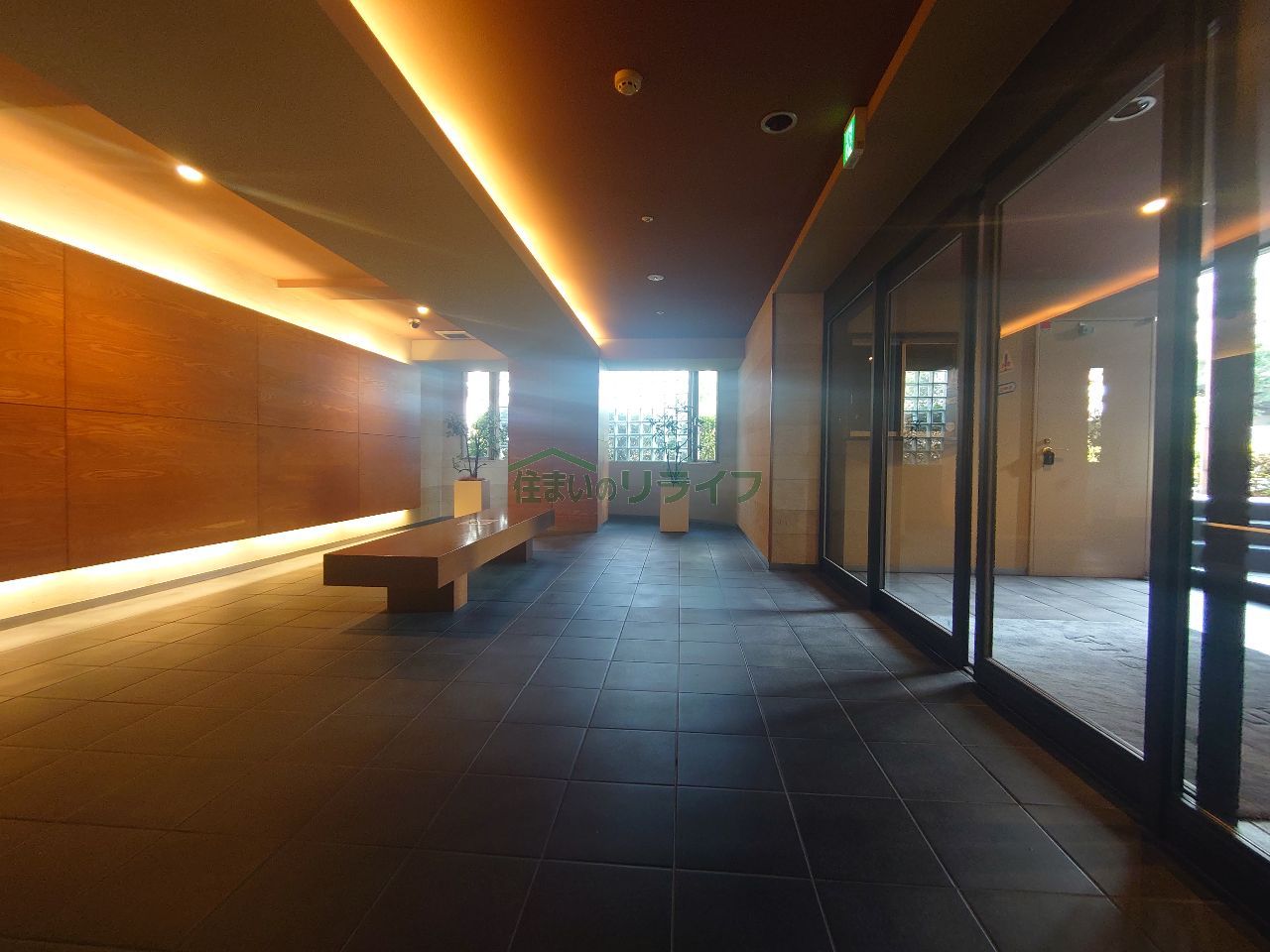 建物エントランス