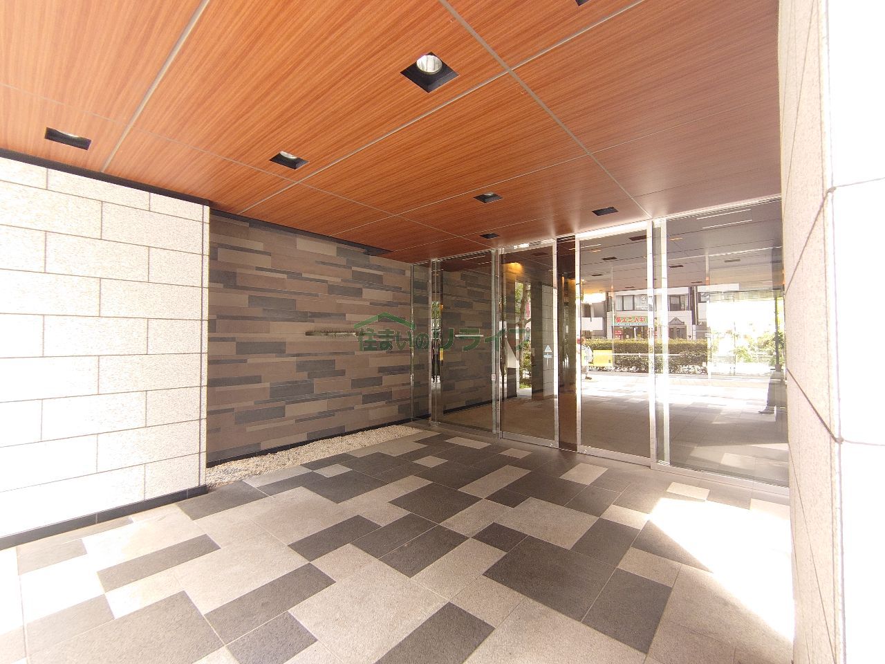 建物エントランス