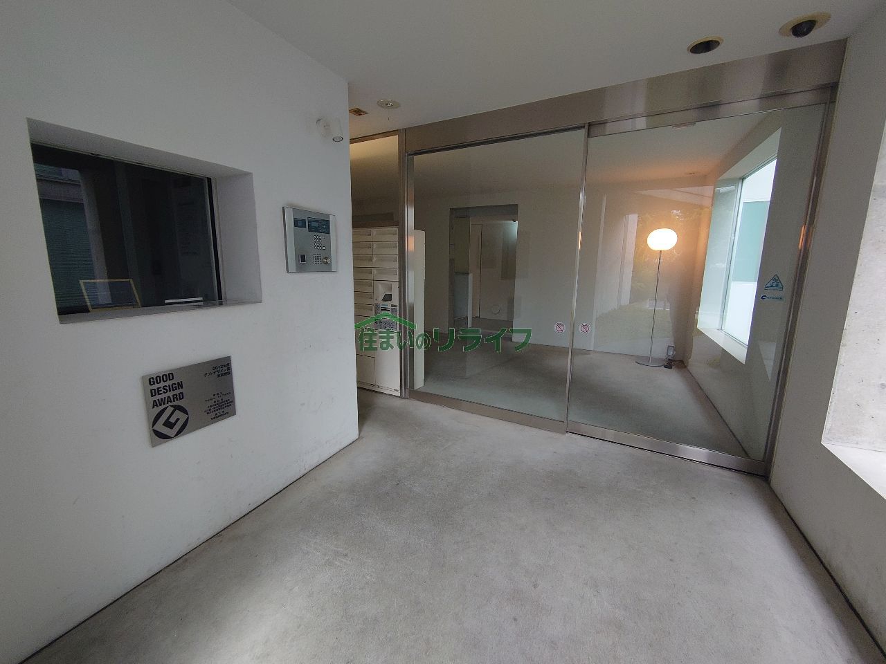 建物エントランス