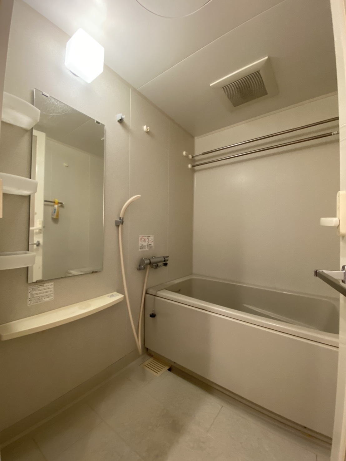 シャワールーム