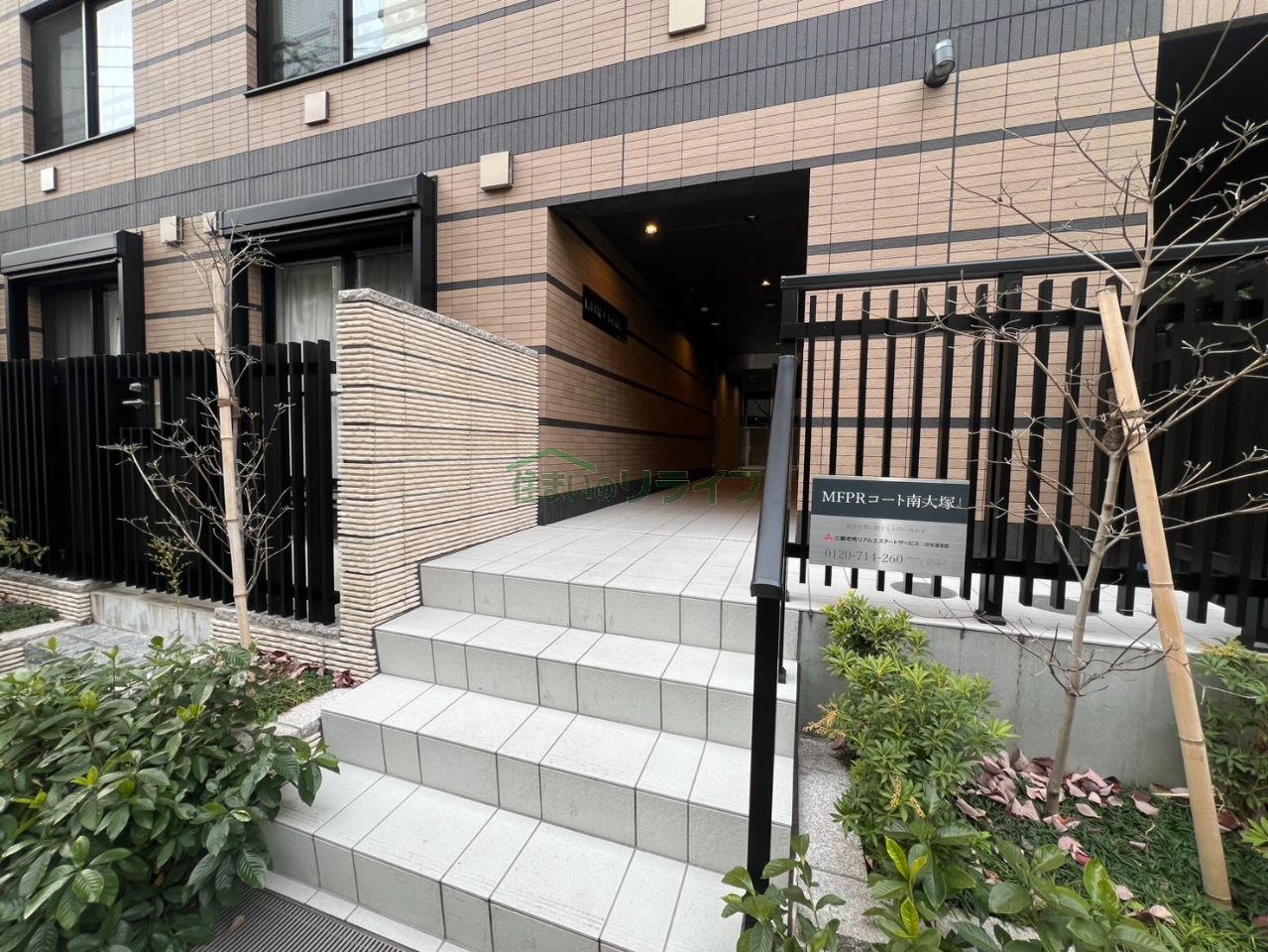 建物エントランス