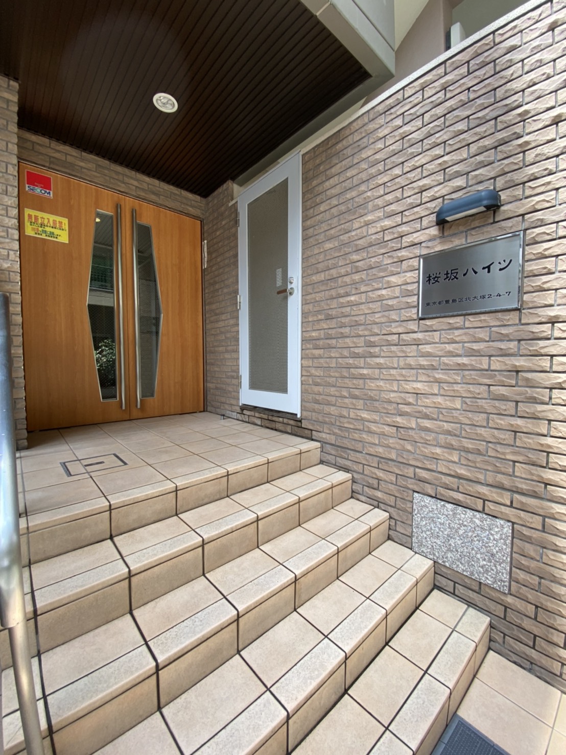 建物エントランス