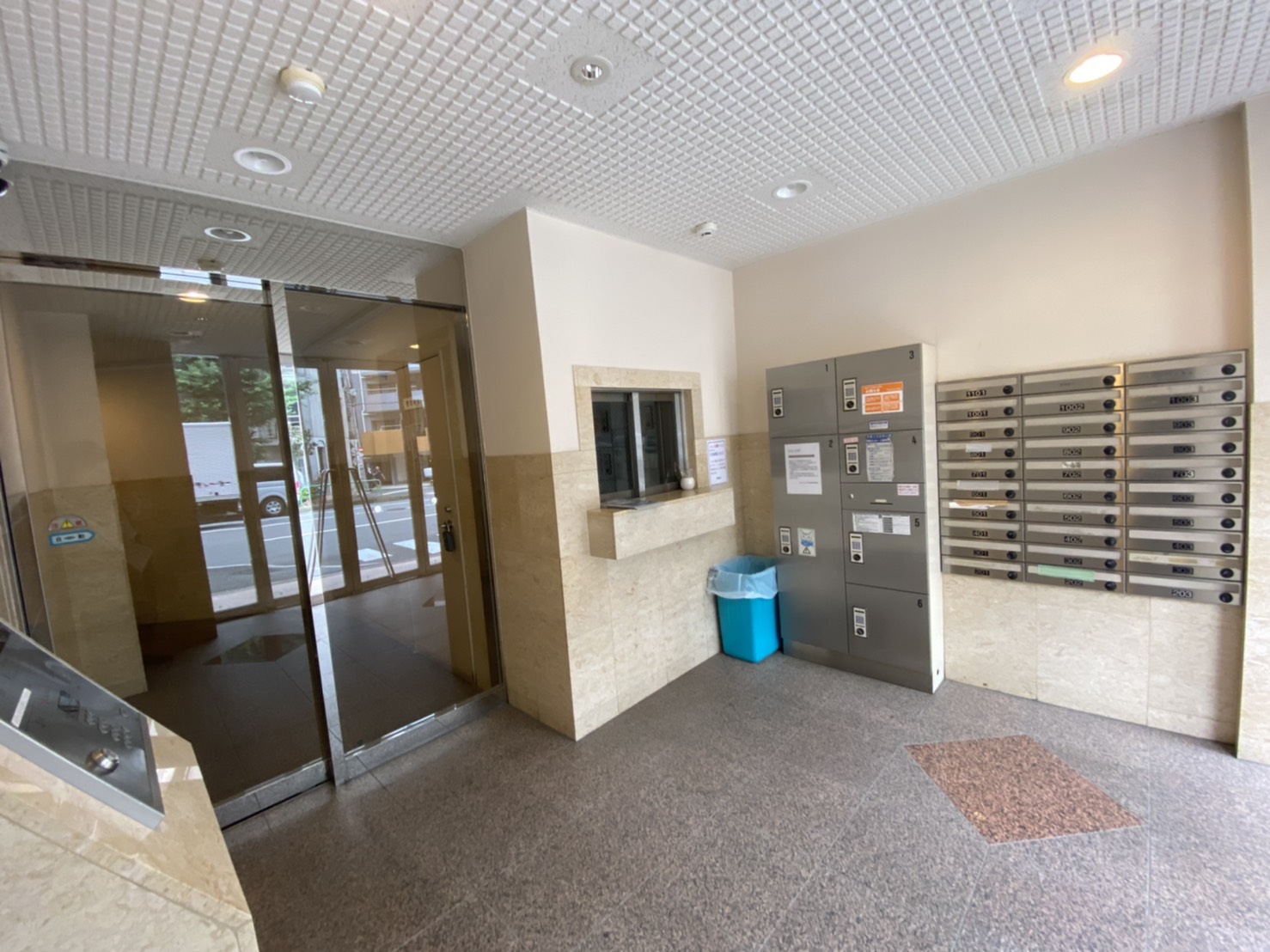 建物エントランス