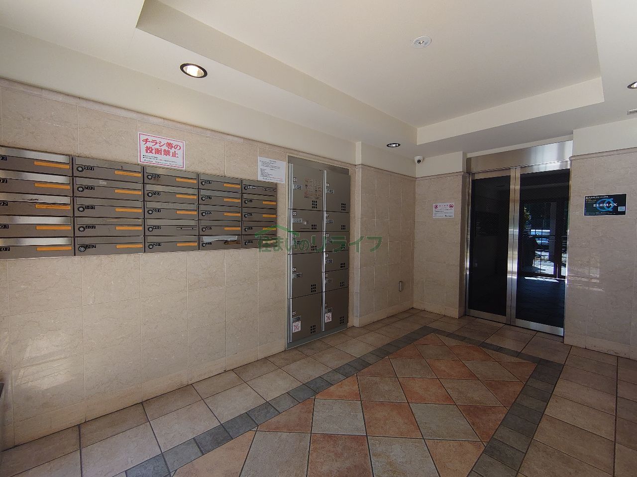 建物エントランス