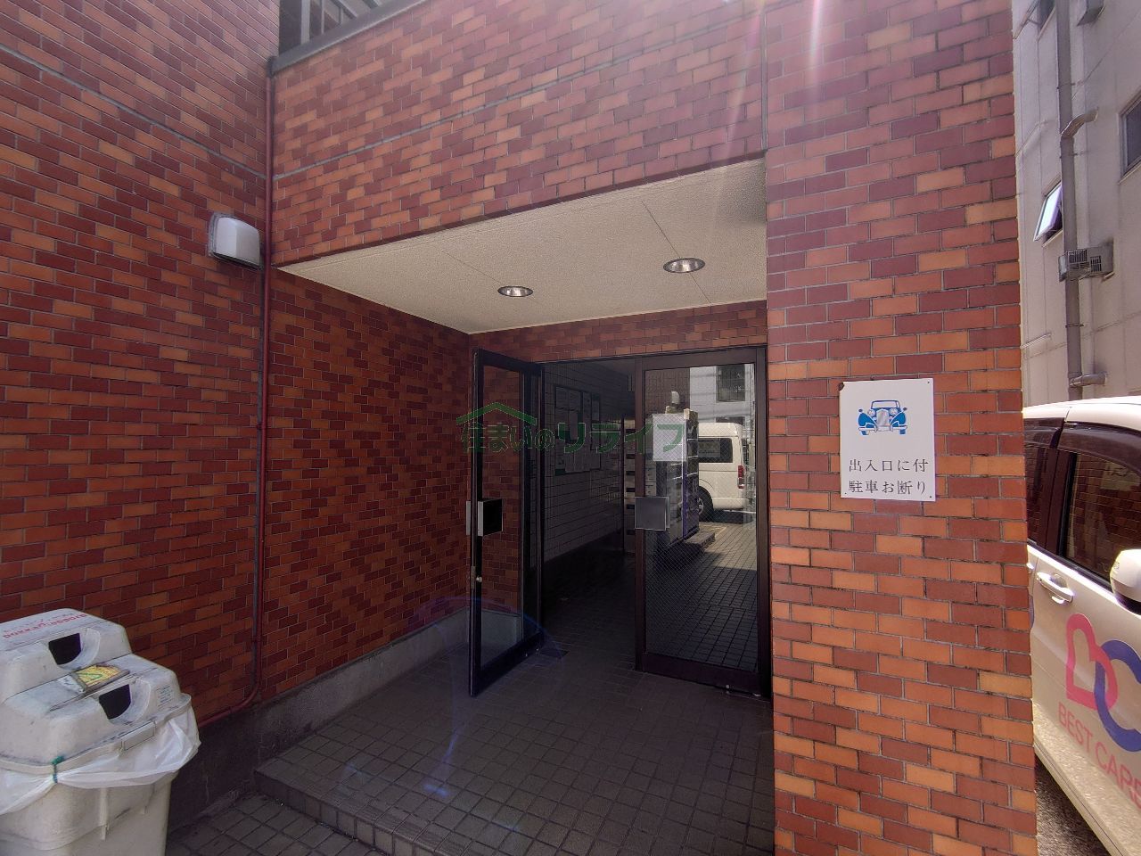 建物エントランス