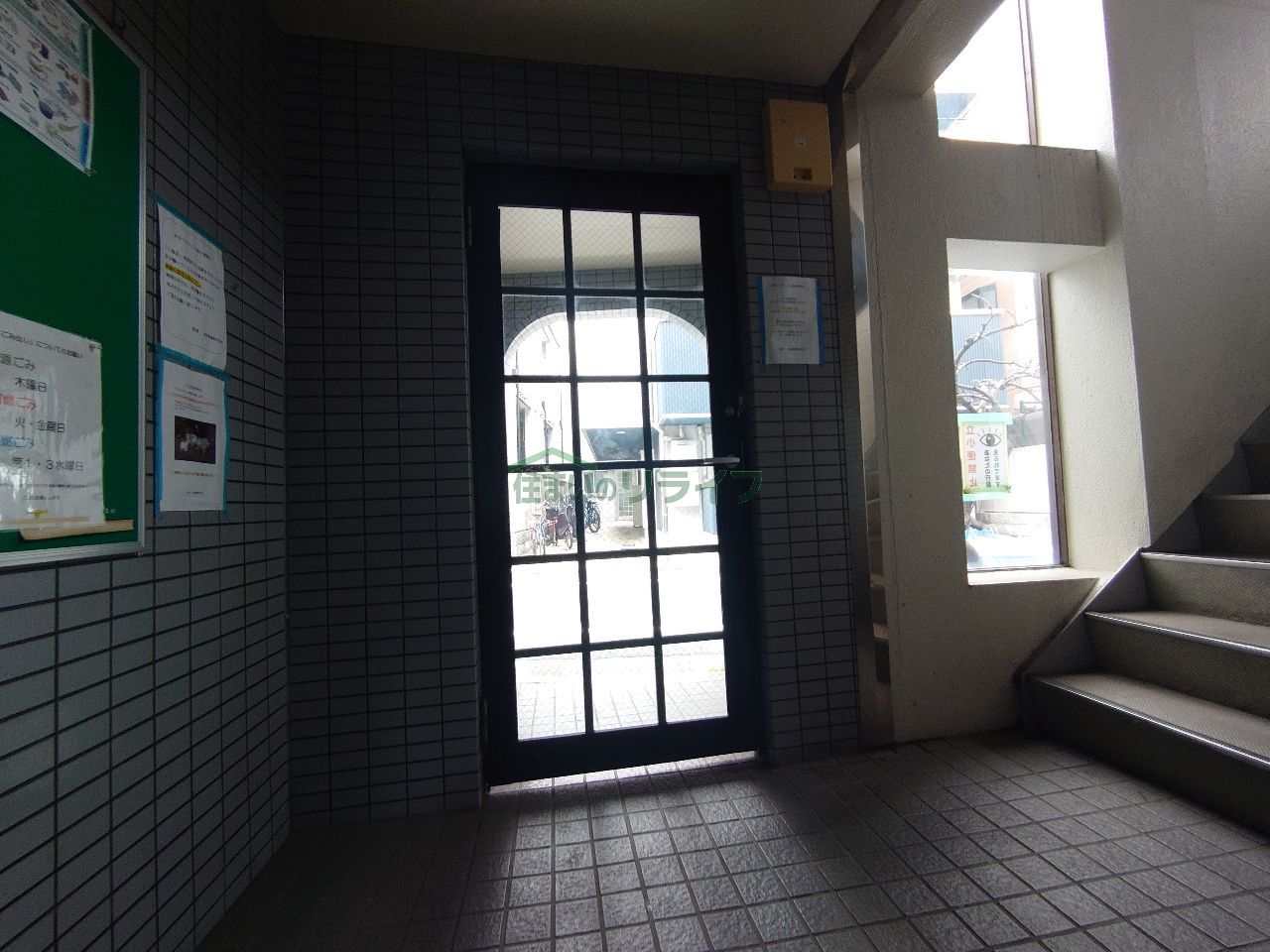 建物エントランス