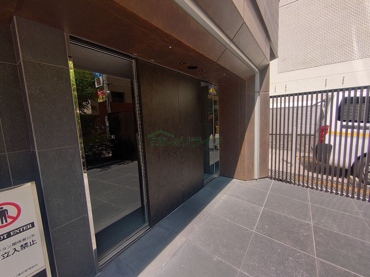 建物エントランス