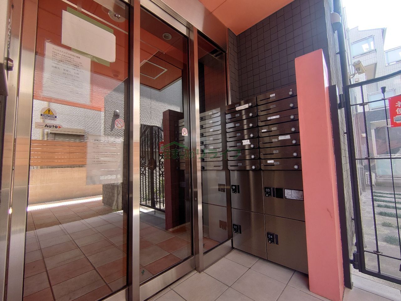 建物エントランス