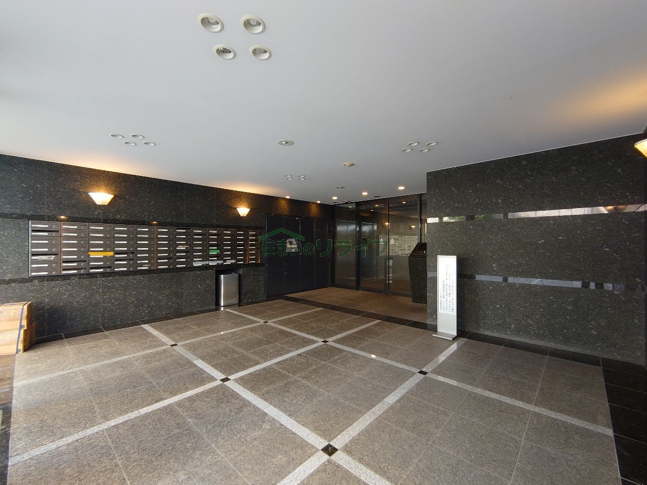 建物エントランス