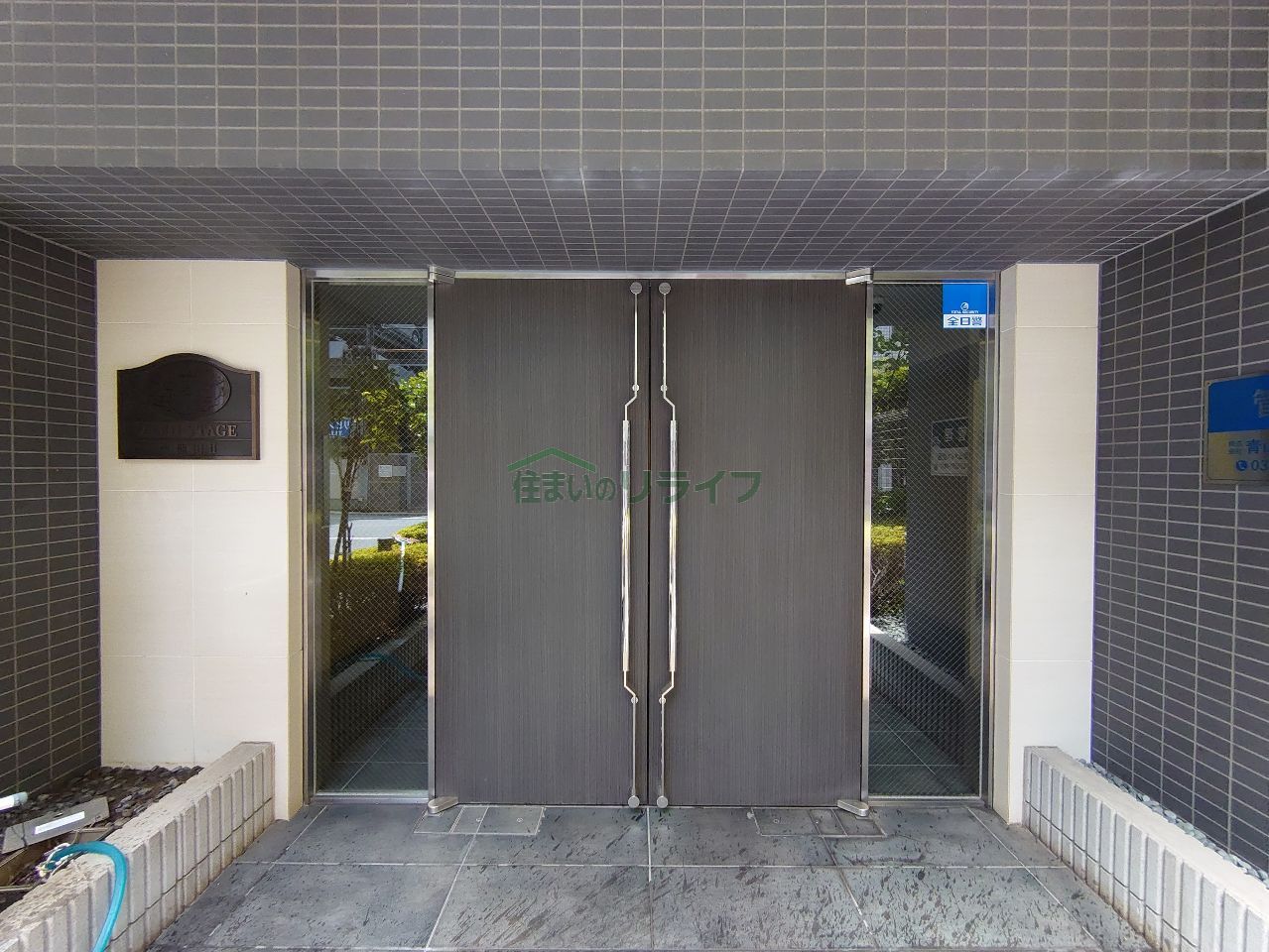 建物エントランス