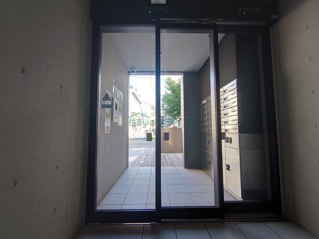 建物エントランス