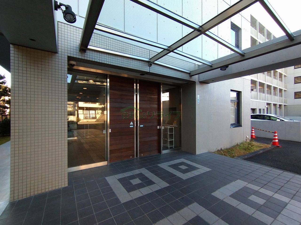 建物エントランス