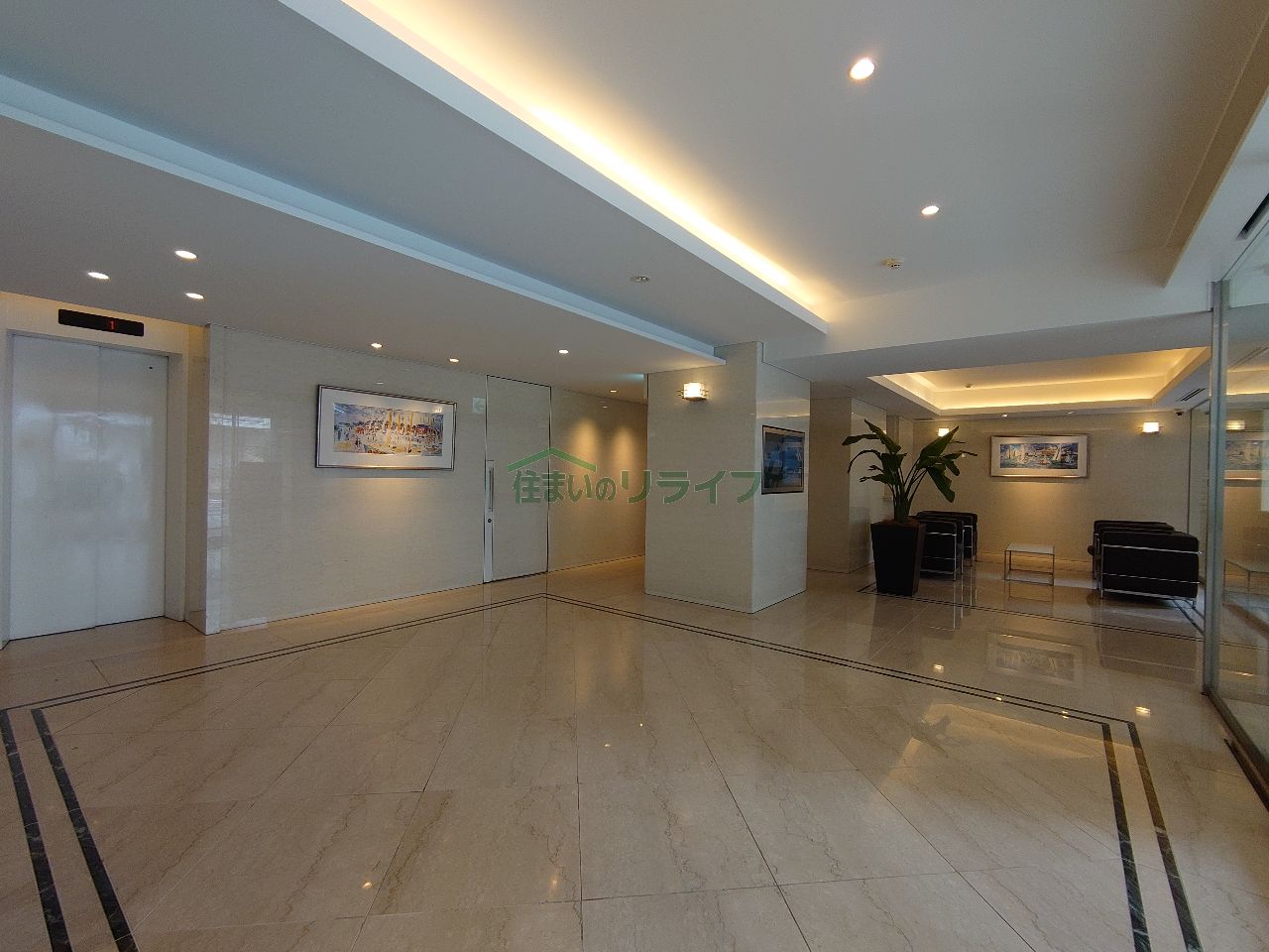 建物エントランス