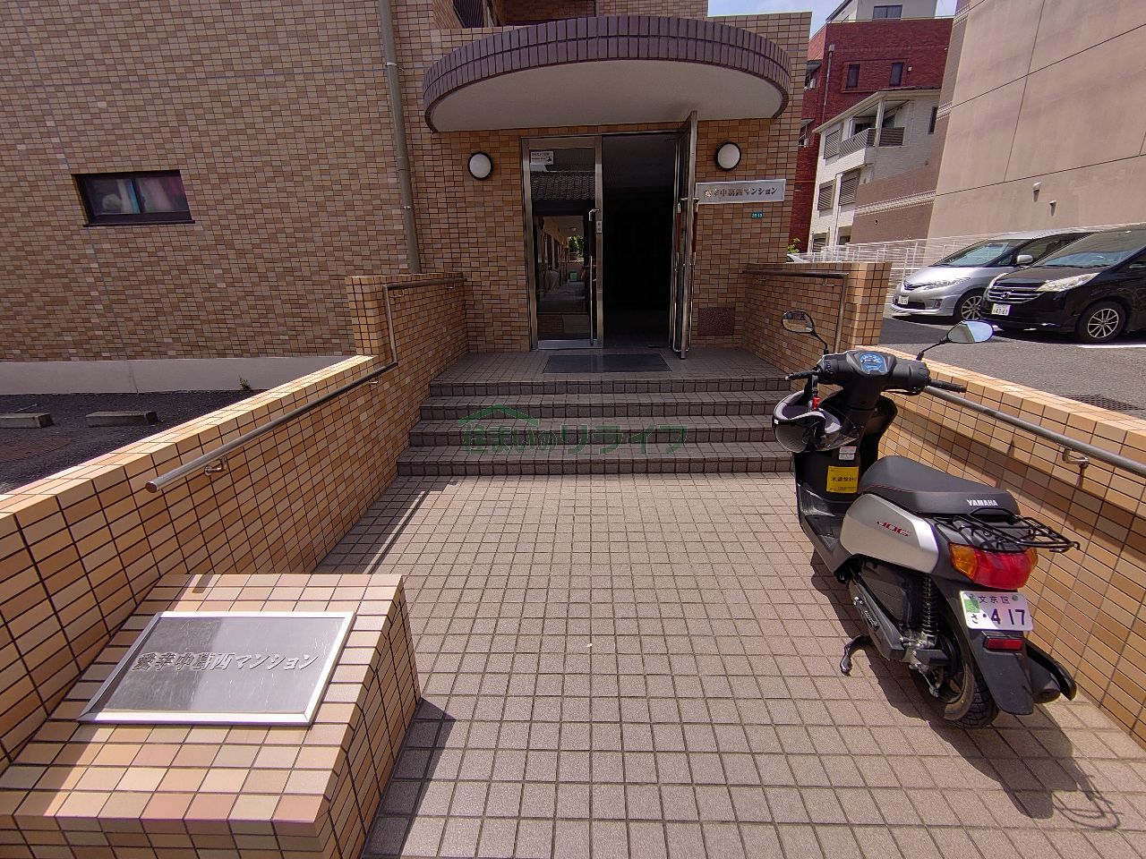 建物エントランス