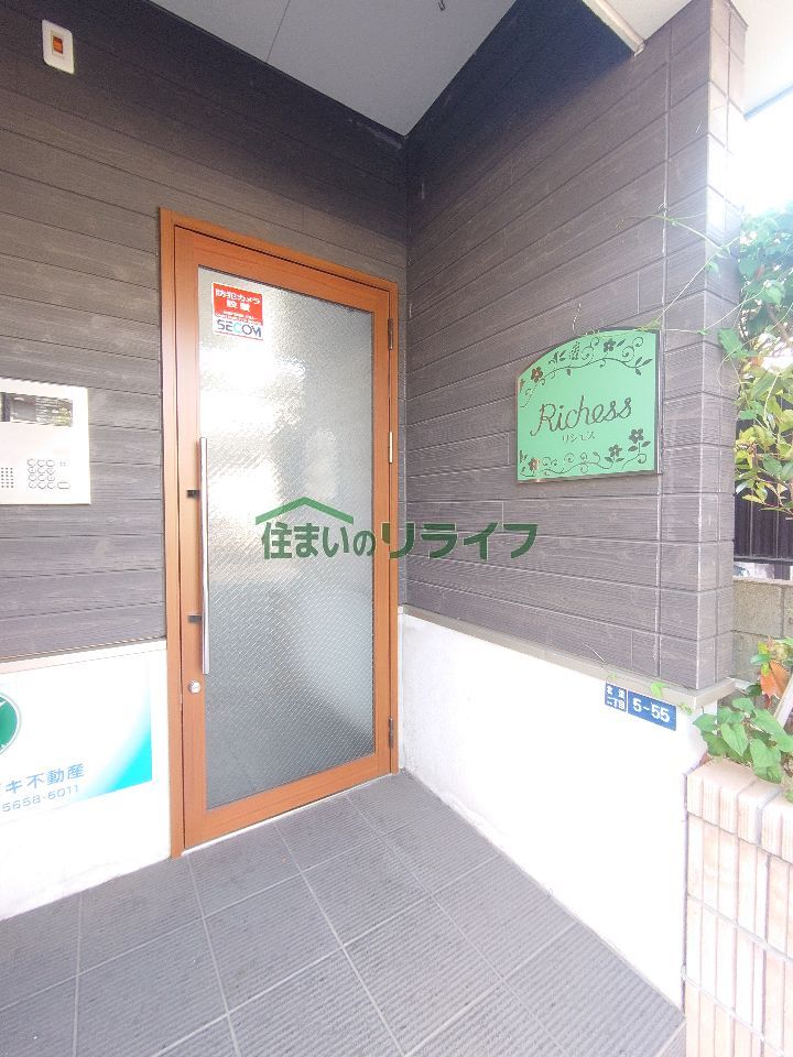 建物エントランス