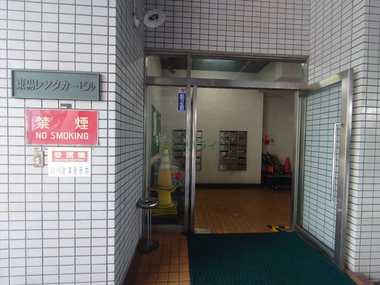 建物エントランス